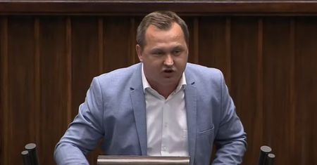Poseł Ziobry wydał 55 tysięcy złotych za stronę, która nie istnieje? Polityk tłumaczy