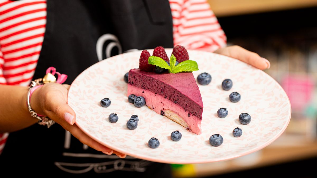 Tort jagodowo-malinowy