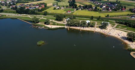 Nieszczęśliwy wypadek. Utonął chcąc wyłowić zabawkę psa