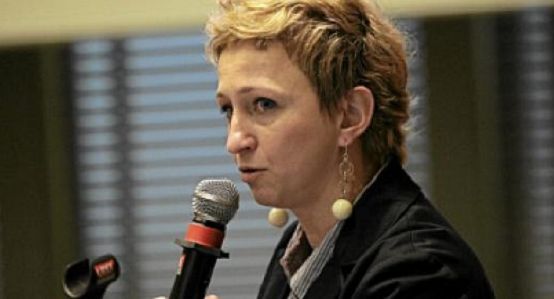 Aleksandra Pezda prowadzącą audycji „Wieczór Radia TOK FM”