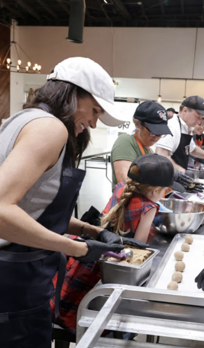 Meghan i Harry zabrali Lilibet do społecznej kuchni