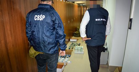 Wykorzystywali męską słabość. Wielki sukces CBŚP. Zatrzymano 10 osób