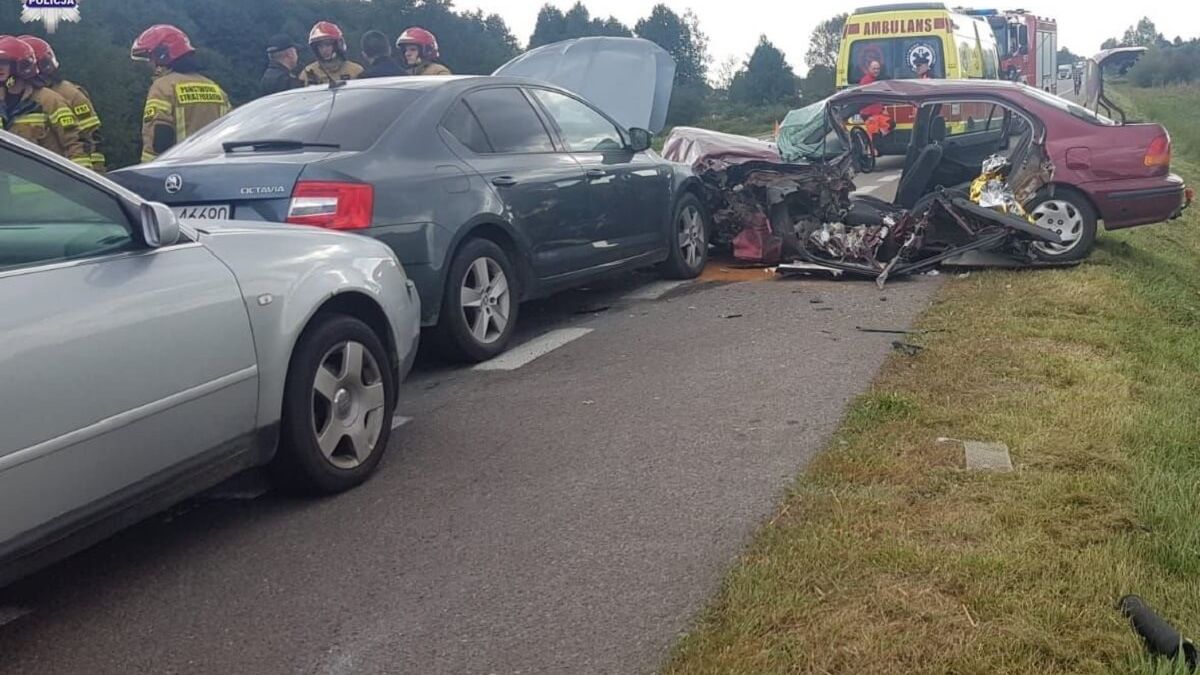 Wypadek na drodze krajowej nr 19 w Sitnie koło Radzynia Podlaskiego