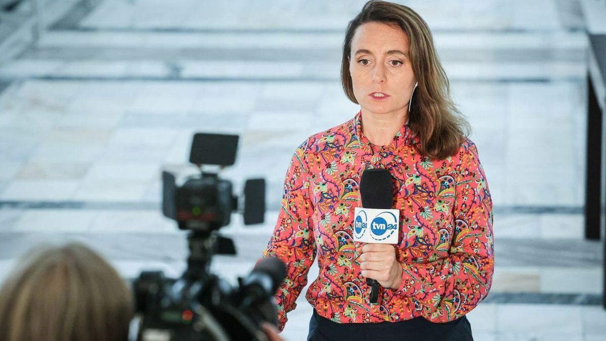 Agata Adamek jest reporterką sejmową TVN24 