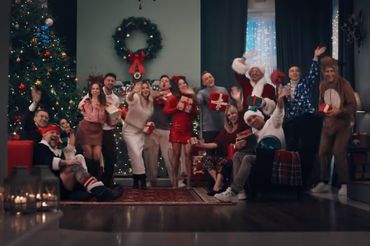 Kadr z teledysku "Święta marzeń" 