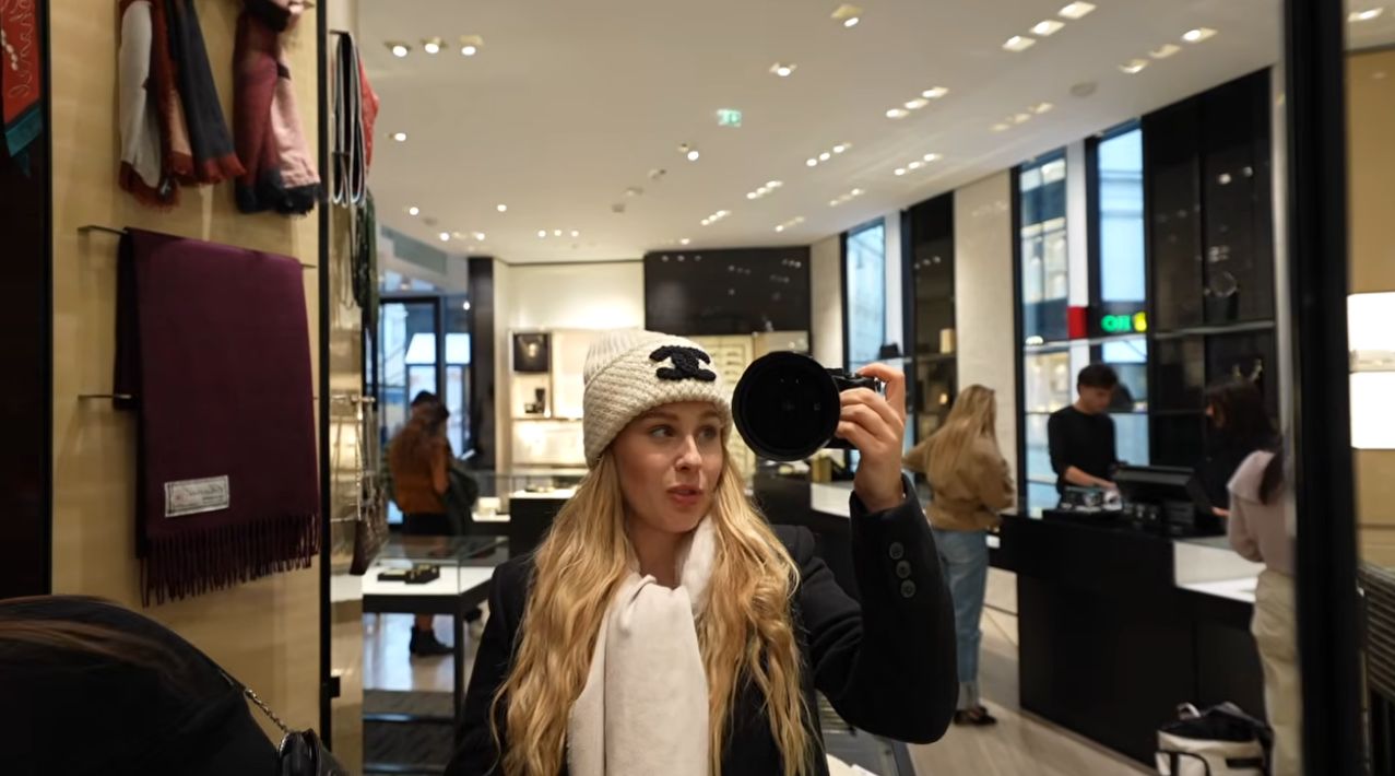 Andziaks chciała kupić czapkę Chanel