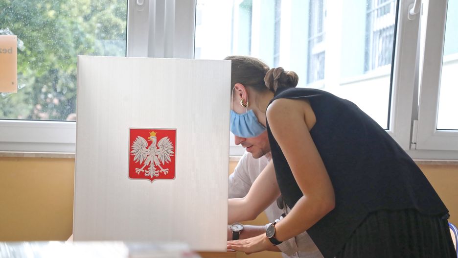 Wyniki wyborów 2020. Tegoroczna frekwencja wyborcza okazała się historyczna