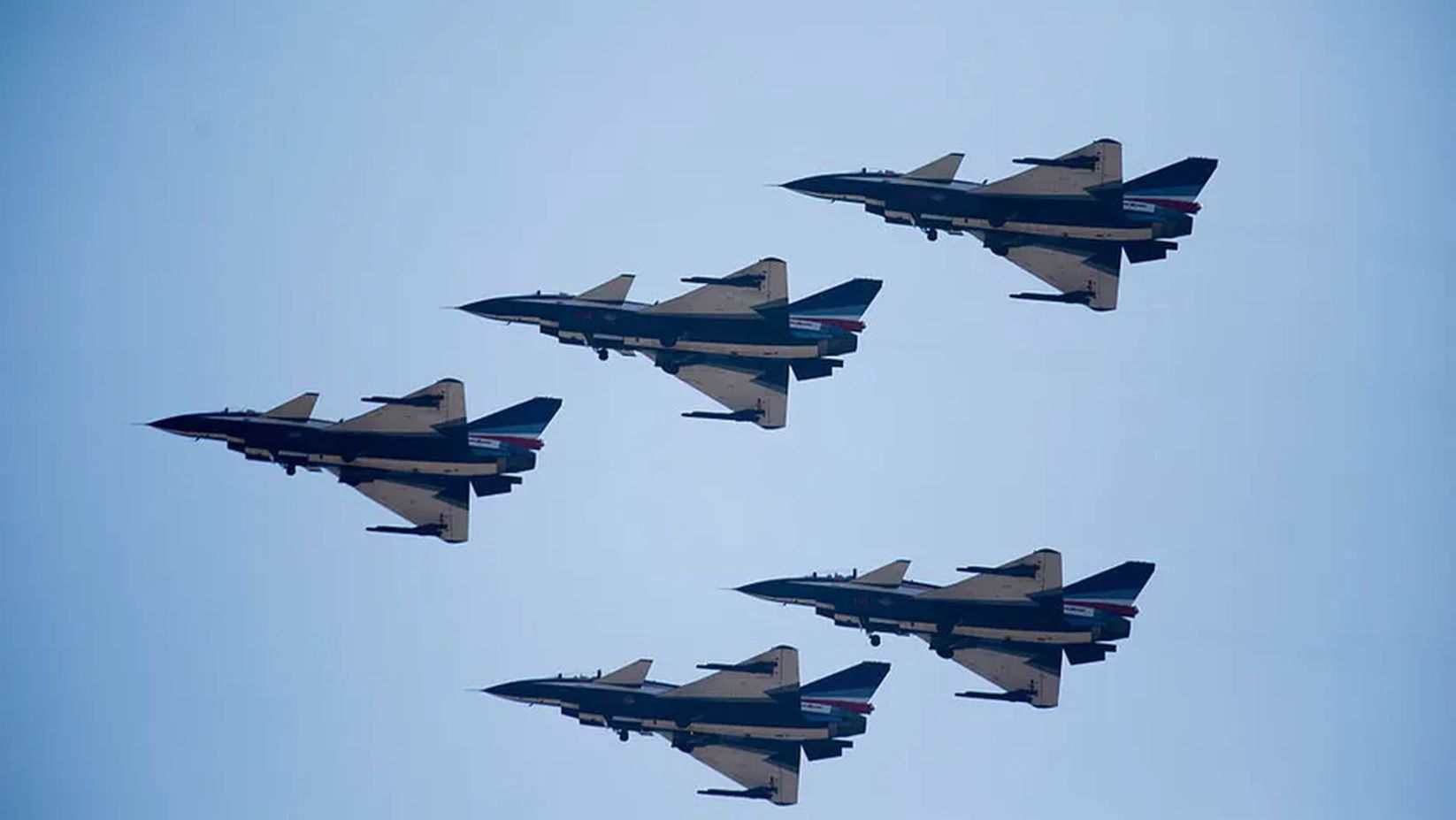 Już kupowali z Zachodu. Nagle zwrot akcji. Wybrali myśliwiec z Chin