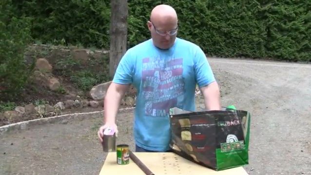 Jak zrobić broń ze śmieci? [wideo] 1