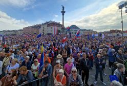 Incydent na Placu Zamkowym. Na wiec przyszli nie tylko zwolennicy Tuska