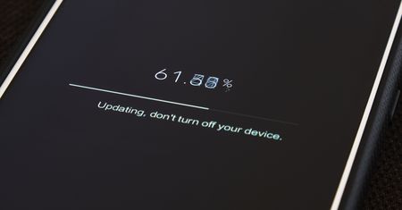 Jak przedłużyć życie smartfonu? [Część II - oprogramowanie]