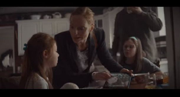 Apple w świątecznej kampanii chce pokazać, że nie wszystkie technologie są przeznaczone do bezmyślnej konsumpcji (wideo)