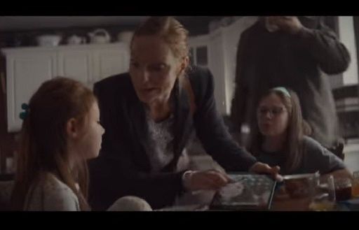 Apple w świątecznej kampanii chce pokazać, że nie wszystkie technologie są przeznaczone do bezmyślnej konsumpcji (wideo)