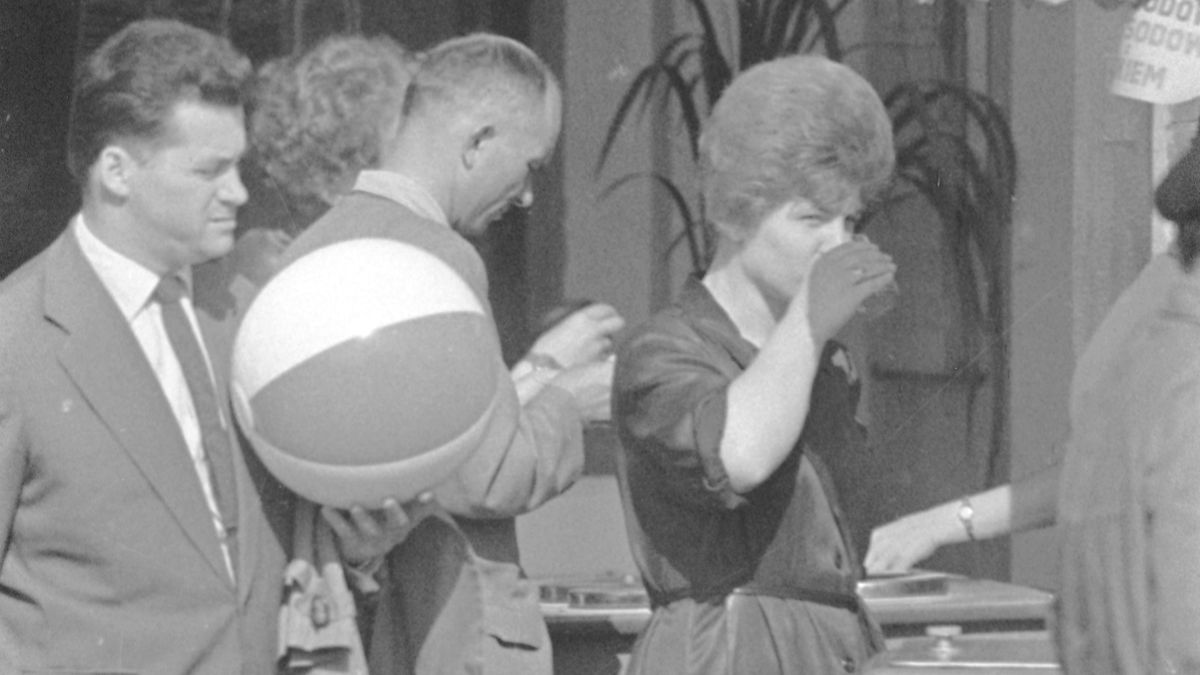 Saturator w Warszawie, lata 60. ub.w.