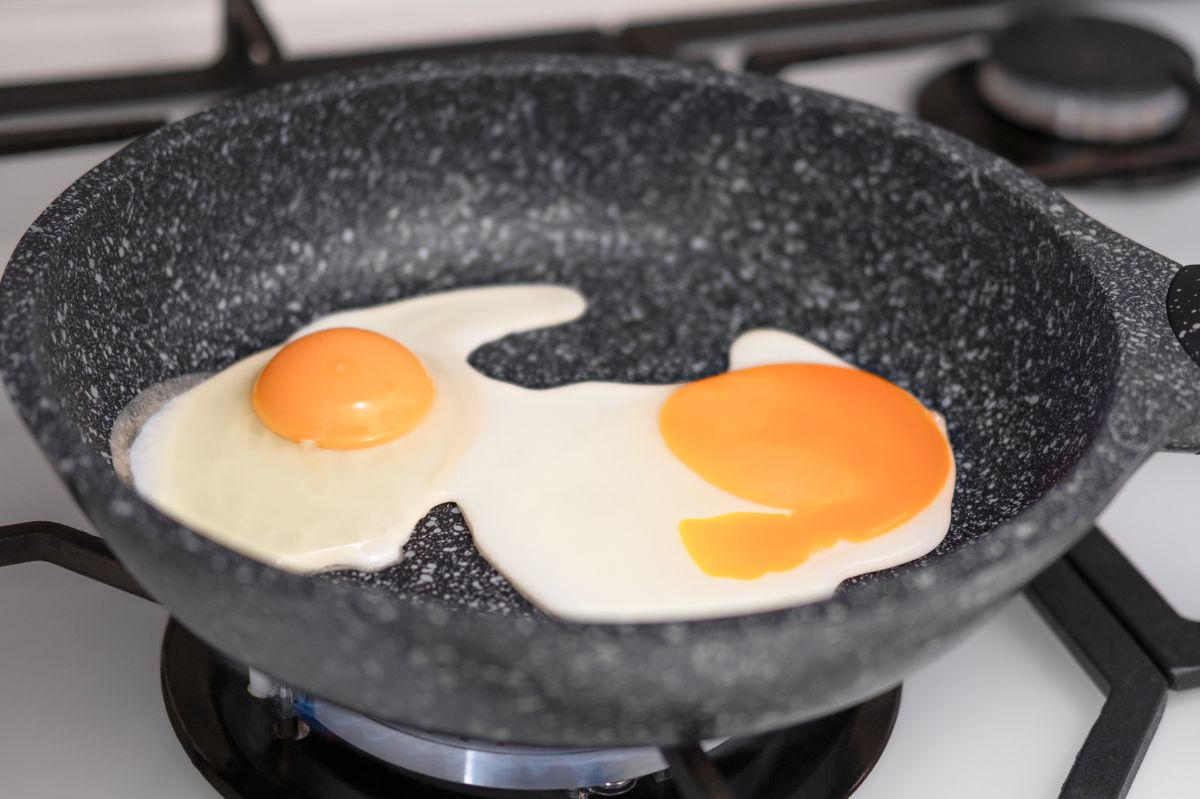 Cooking secrets: Frying eggs without grease or guilt
