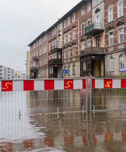 "Pij tylko wodę butelkowaną". Alert RCB dla dwóch województw