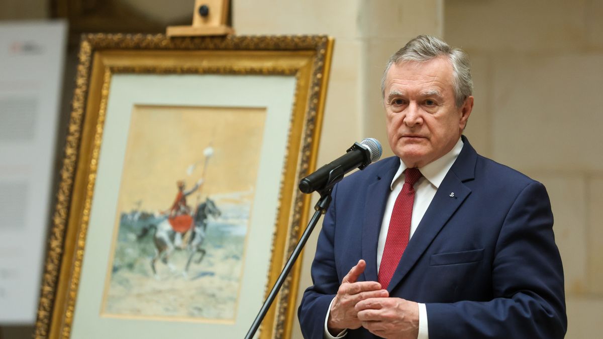 Wicepremier, minister kultury i dziedzictwa narodowego Piotr Gliński w Muzeum Narodowym w Warszawie