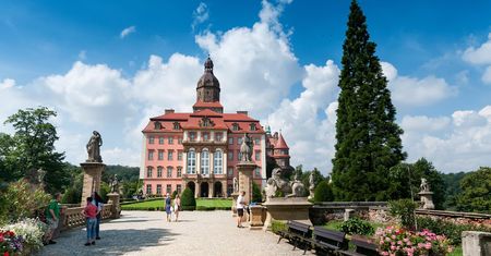 Otrzymali pozwolenia. Tam będą prowadzić poszukiwania złotego pociągu