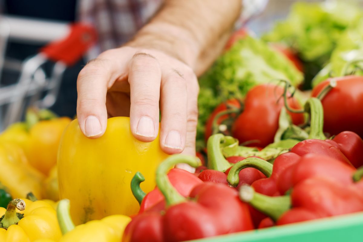 Tych warzyw nie jedz zimą. Mają mniej wartości, za to mogą być naszpikowane pestycydami i metalami ciężkimi