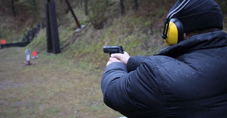 Polacy chcą mieć broń. Liczba wydanych zezwoleń bije rekordy