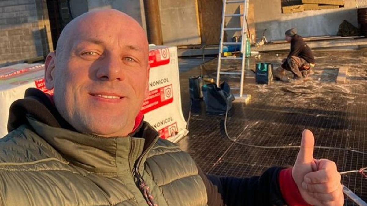 Robert Burneika buduje dom swojej rodzinie