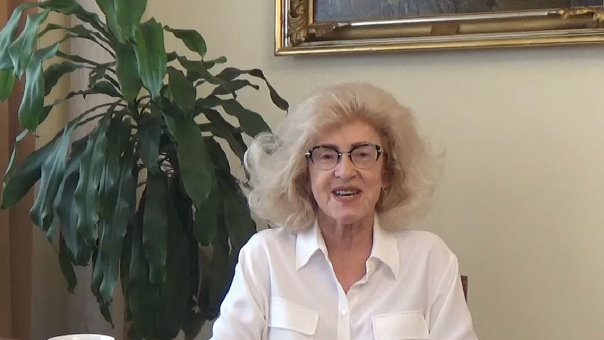 Ambasadorka RP w Hiszpanii wykonała piosenkę z okazji konkursu "Przetrwam i to". 