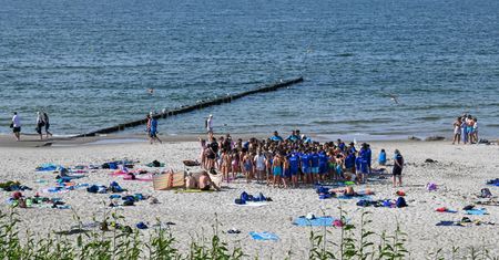 Znalezisko nad Bałtykiem. Natychmiast odseparowali fragment plaży