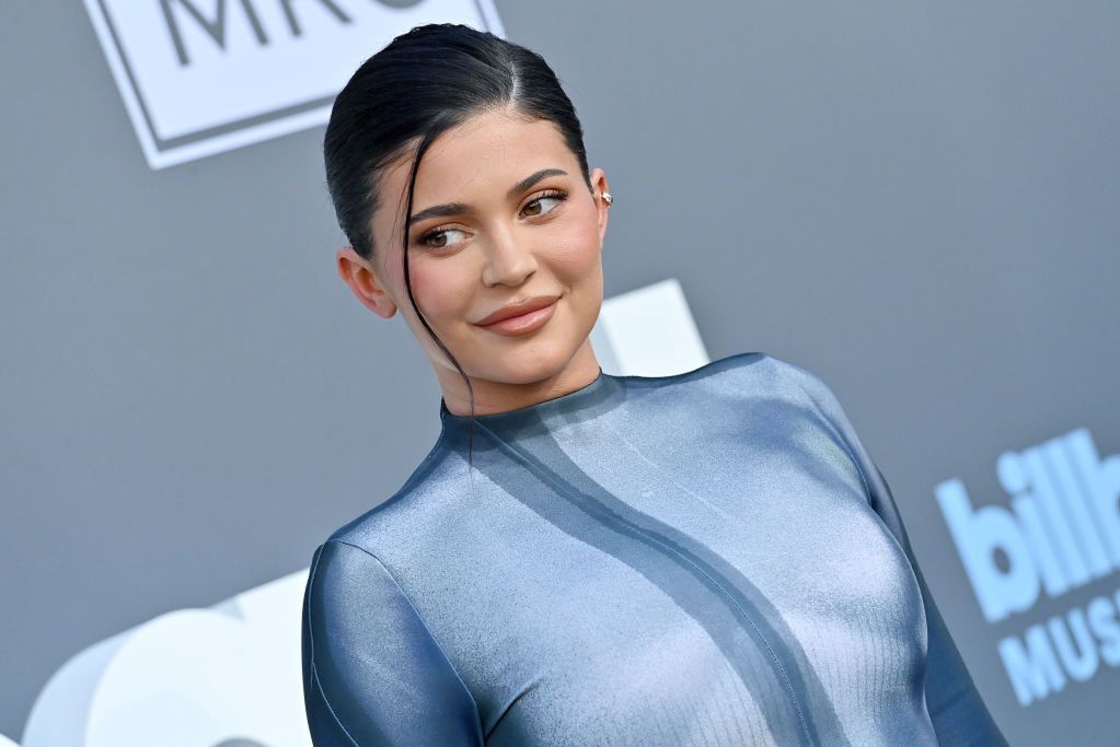 Sukienka Kylie Jenner z worka na śmieci. Ten trend podbił Instagram