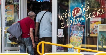 "Małpka" zamiast kawy? Eksperci alarmują