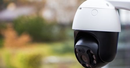 Kto powiedział, że inteligentny monitoring musi być drogi?