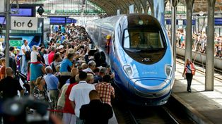 Wrocław nie zostanie odcięty od Warszawy. Pendolino wraca, a PKP sprzedaje bilety "za bezcen"