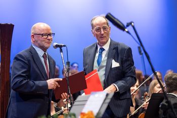 Słupsk: Kompozytor Leszek Kułakowski obchodził swoje 70. urodziny koncertowo. Gości miał pełną salę