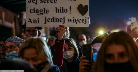 Śmierć 30-latki w ciąży. "Winni słabi ludzie działający pod presją złego prawa"