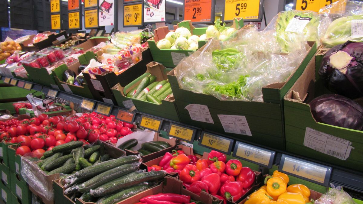 Opłata recyklingowa w Biedronce. Trzeba zapłacić za tzw. zrywki