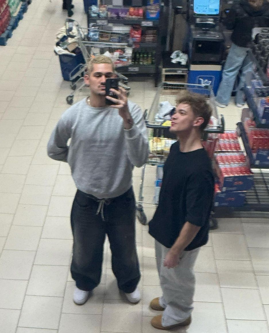 Kuba Szmajkowski z chłopakiem