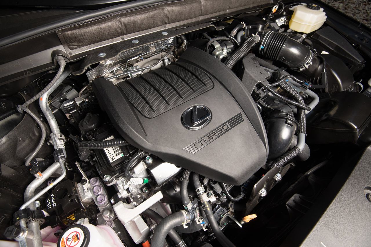 Silnik 2.4 turbo to zupełna nowość w Lexusie RX