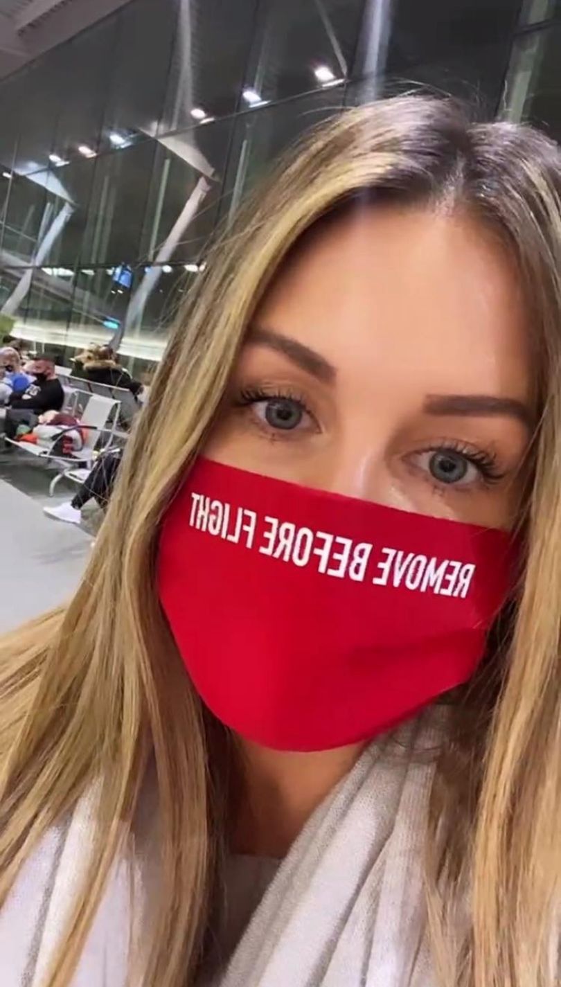 Małgorzata Rozenek i Radosław Majdan pozdrawiają z lotniska przed rodzinną wycieczką