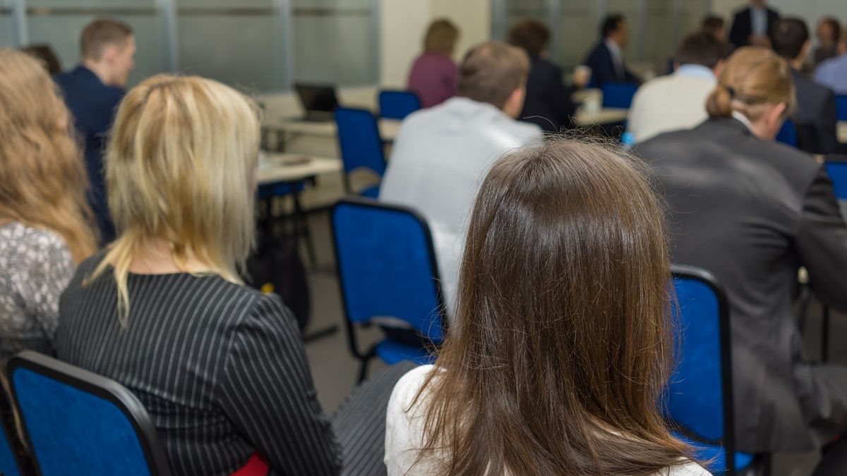 Mama z dzieckiem wyproszona z wykładów - zdj. ilustracyjne