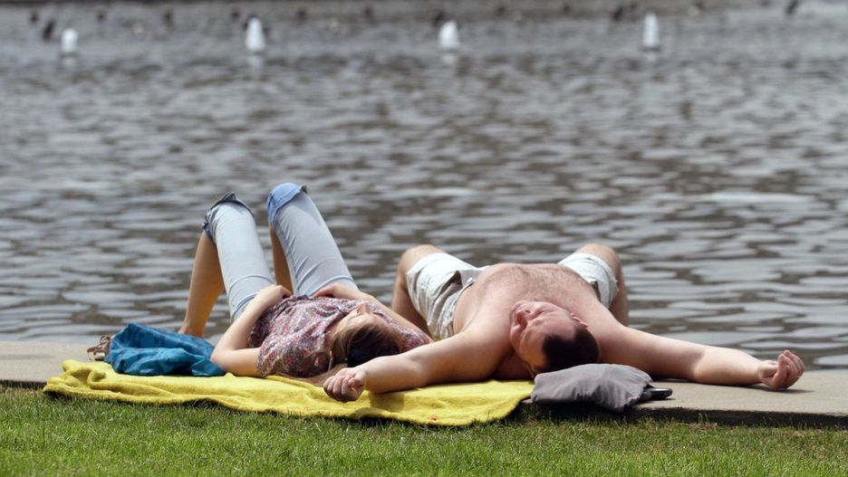 Życie &#34;na kocią łapę&#34; bywa prostsze, do momentu, kiedy do drzwi nie zapuka listonosz z przesyłką od skarbówki