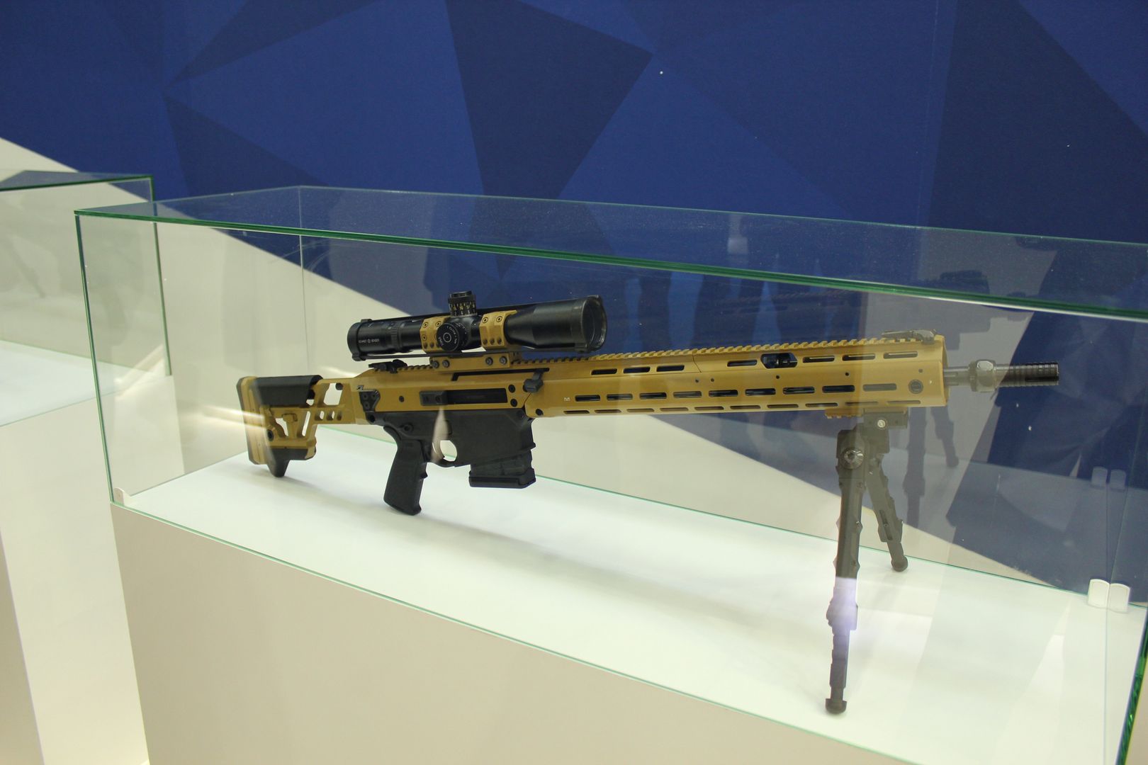 Wczesny wariant karabinu Grot 762N pokazany na targach MSPO 2018.