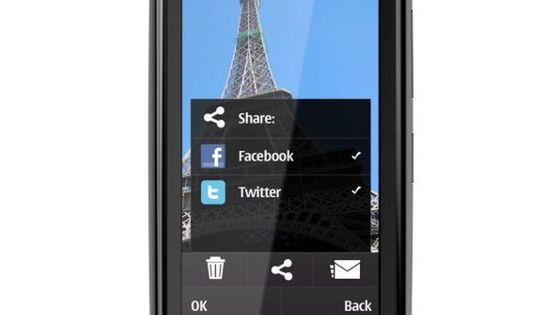 Nokia 500 oficjalnie zapowiedziana. Znamy cenę 1