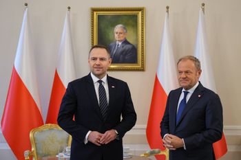 Tusk godzinę rozmawiał z Nawrockim. Atmosfera "normalna"
