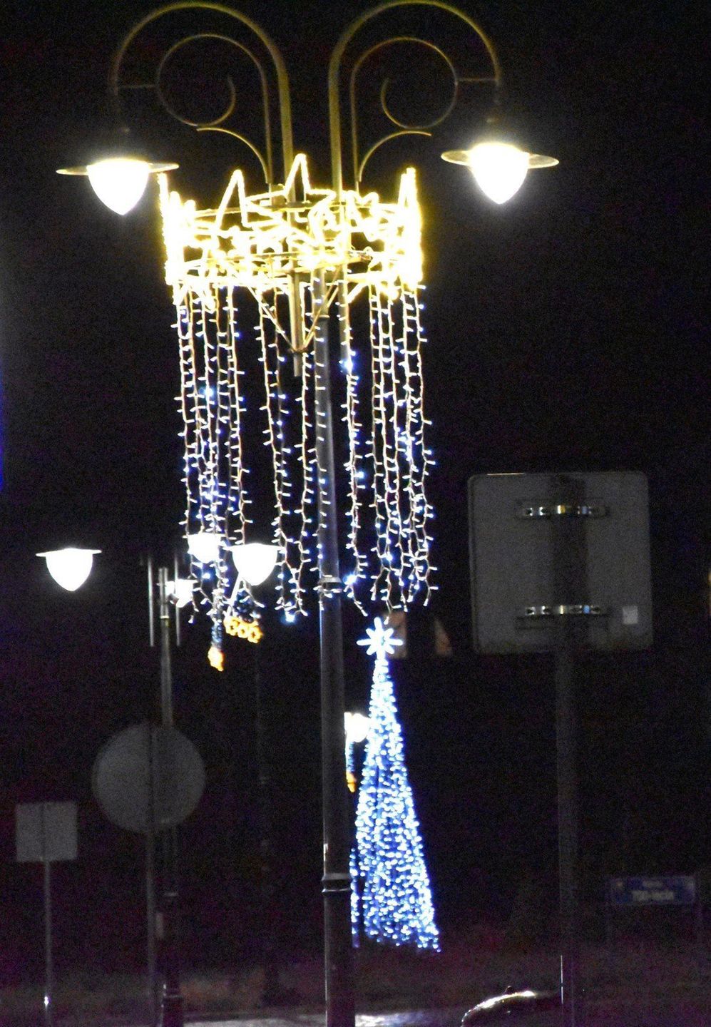 Świąteczne iluminacje w Sławnie