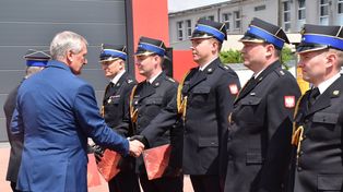 Dzień Strażaka w Kaliszu. Uroczysty apel i awanse dla funkcjonariuszy. ZDJĘCIA