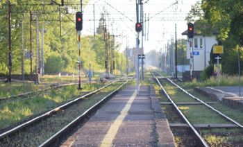 Duża przebudowa linii Malbork - Braniewo odłożona na półkę. Dlatego PKP PLK wzięły się za remont torów