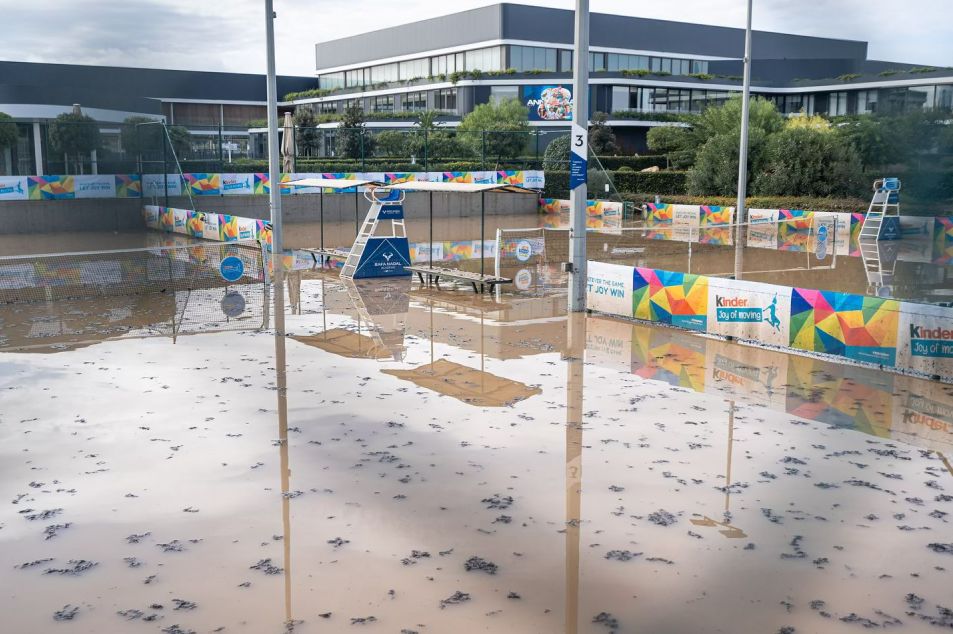 Mallorca battles flood