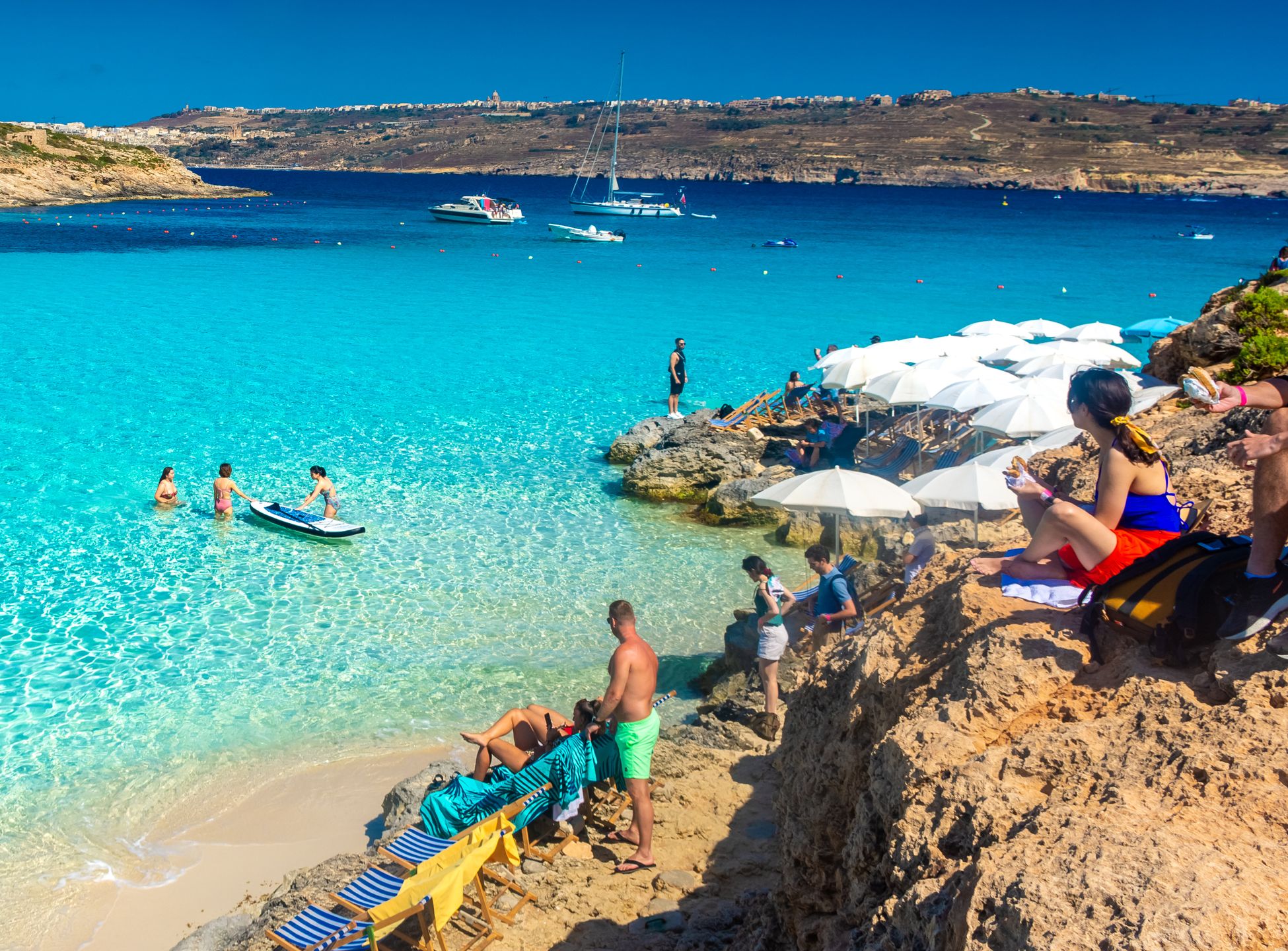 Comino to dla większości turystów punkt obowiązkowy wizyty na Malcie