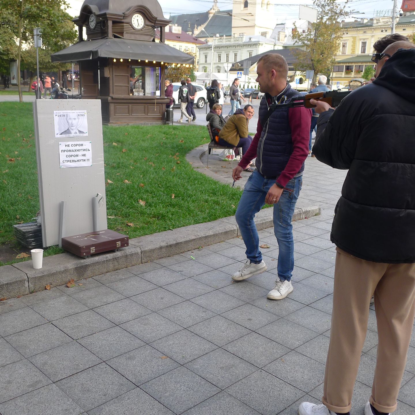 Echa wojny docierają do miasta