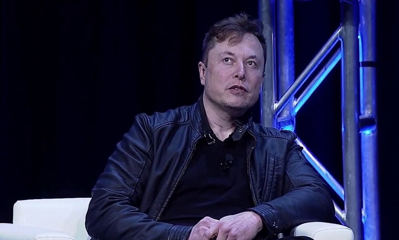 SpaceX ma kłopoty. Skandal seksualny w firmie Elona Muska