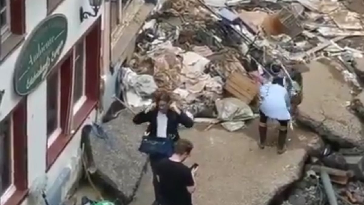 Dziennikarka chciała nadać swoim reportażom więcej dramatyzmu.